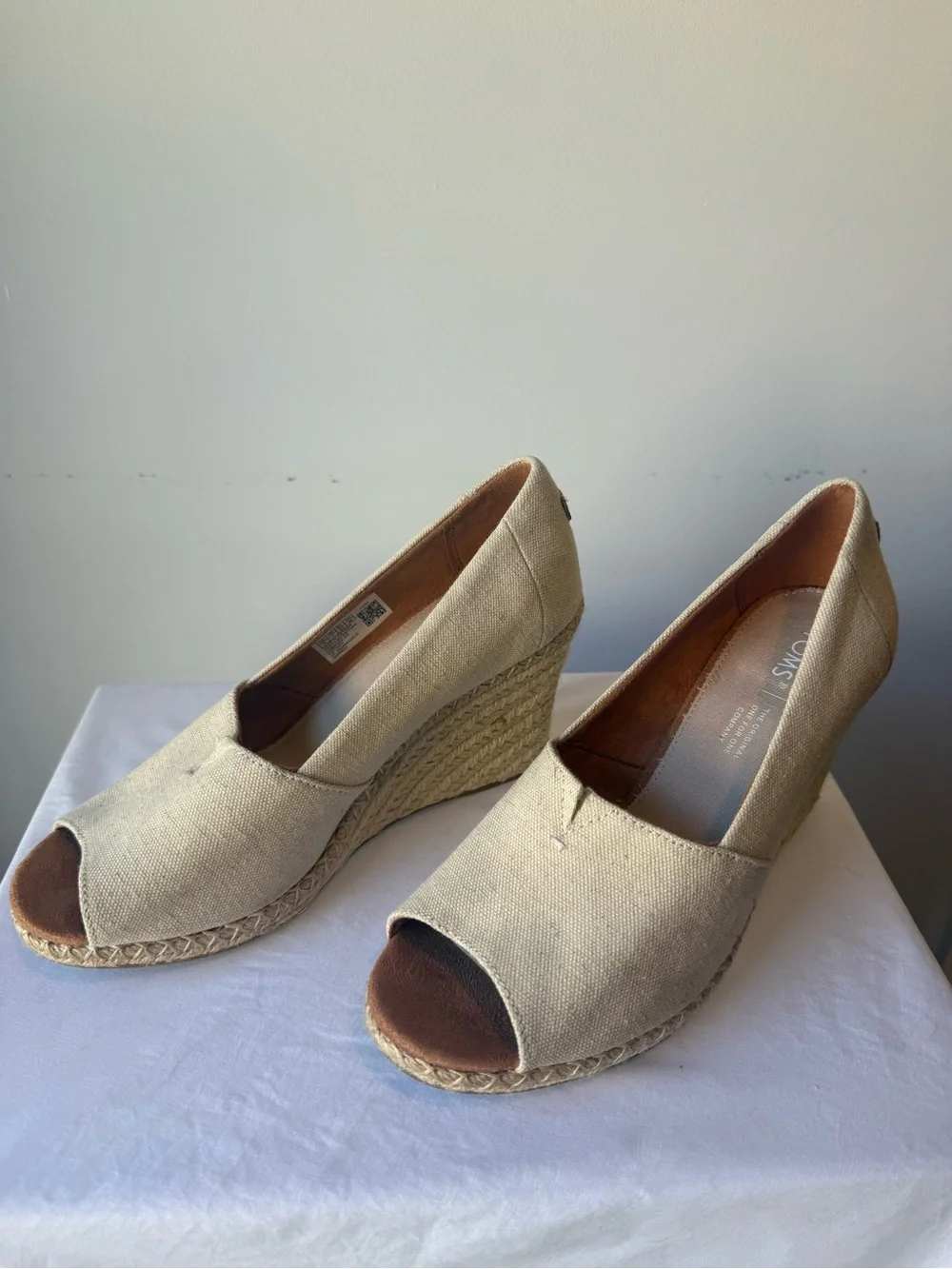 TOMS Canvas Espadrille Peep Toe Wedges Size 9